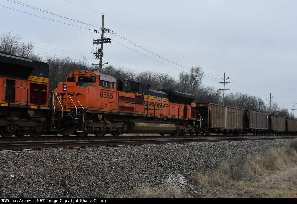 BNSF 8585 Roster shot.